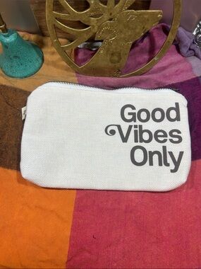 Sun Bum Good Vibes Only Cosmetic Bag NWOT